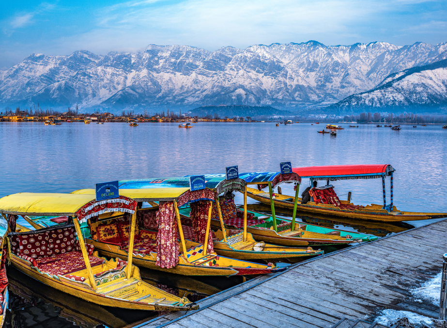 Luxury Cabs in Kashmir