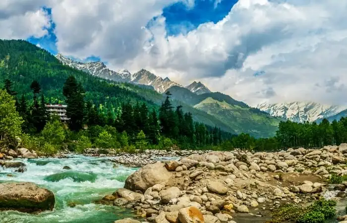 Luxury Cabs in Manali